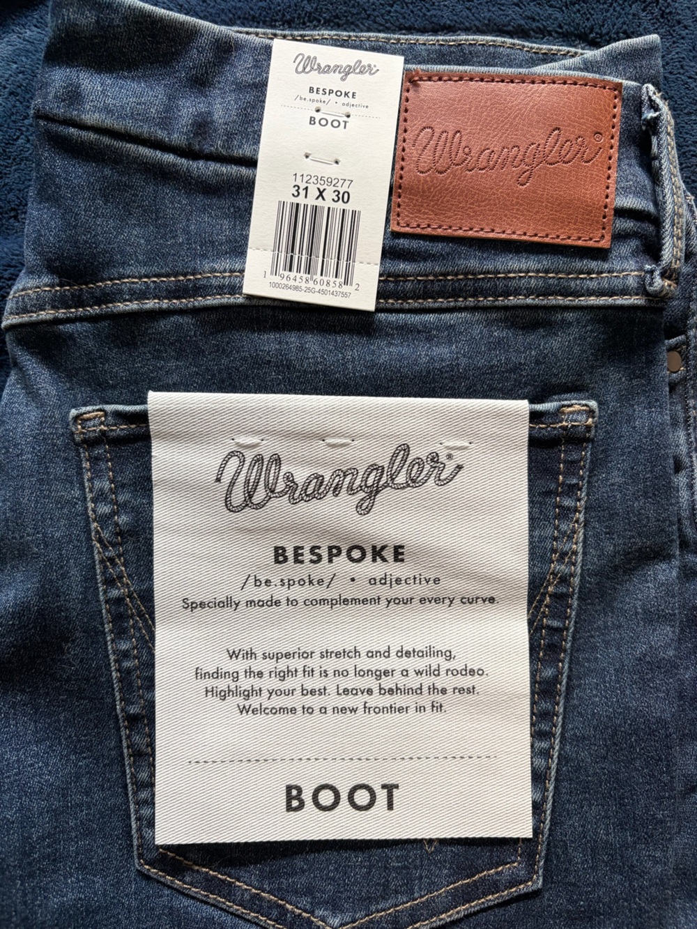 Wrangler Women’s Bespoke Stretch Bootcut Jeans in Dark Blue Denim 31x30 - Picture 2 of 4